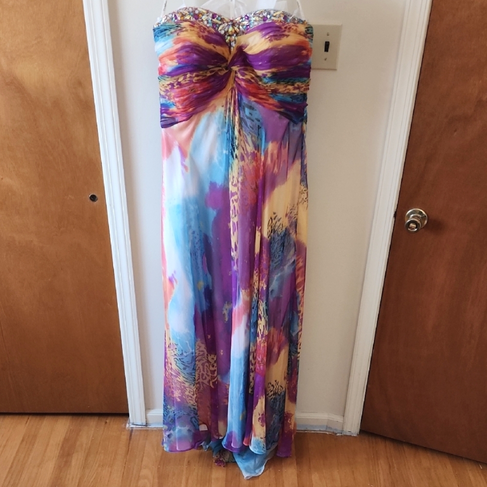 Party Time Strapless Prom Gown – Multi-Color Animal Print  Size 14W